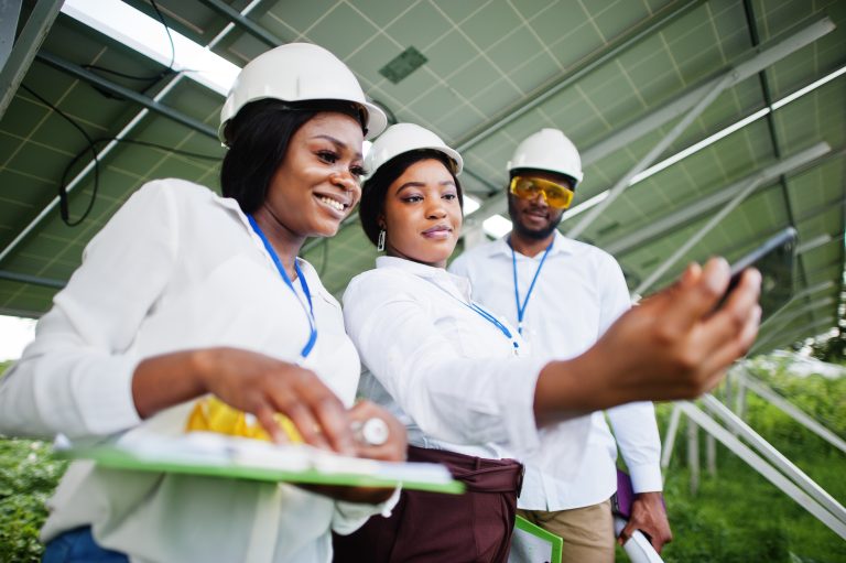 black-workers-having-a-break