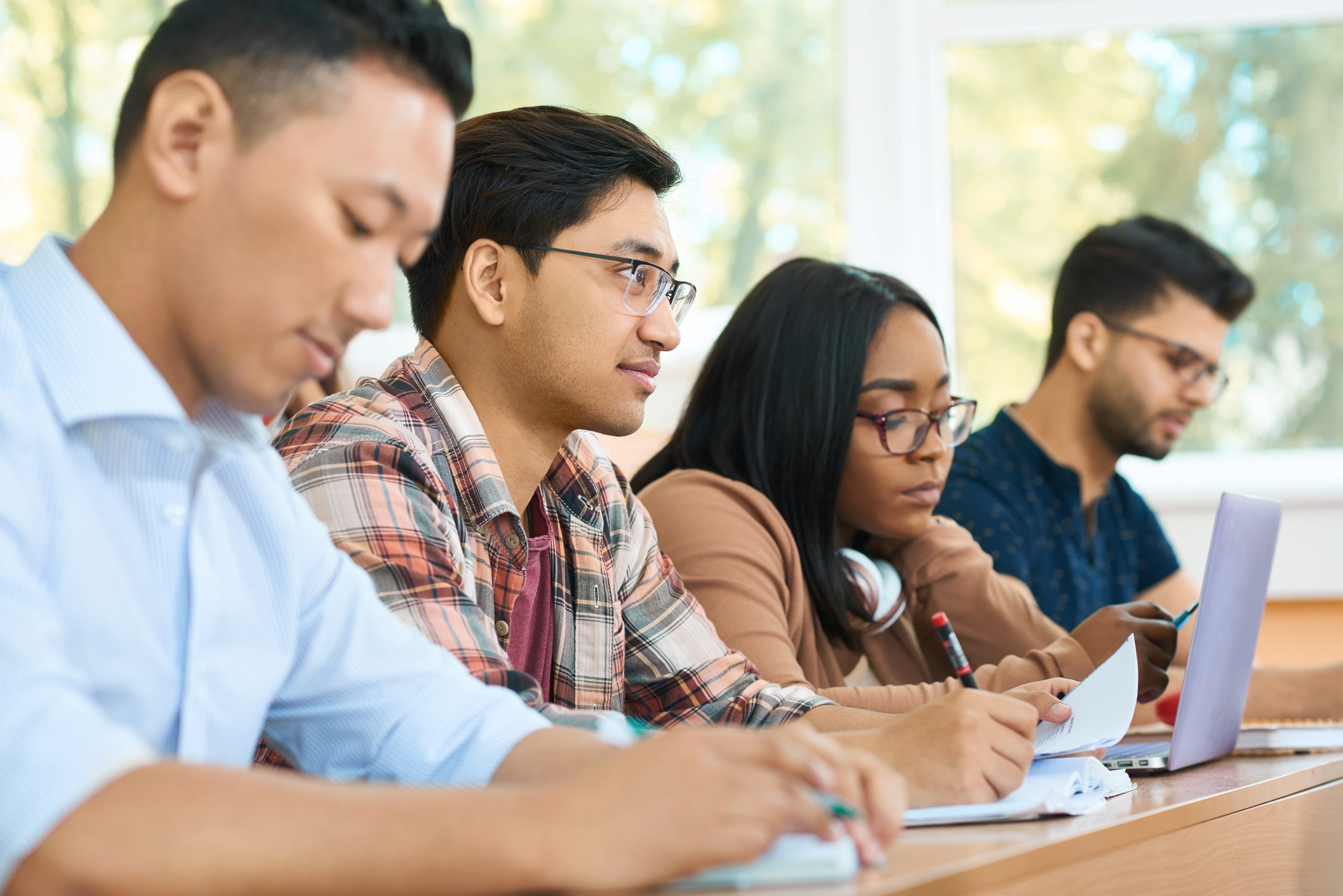 internaltion-black-student-in-a-classroom